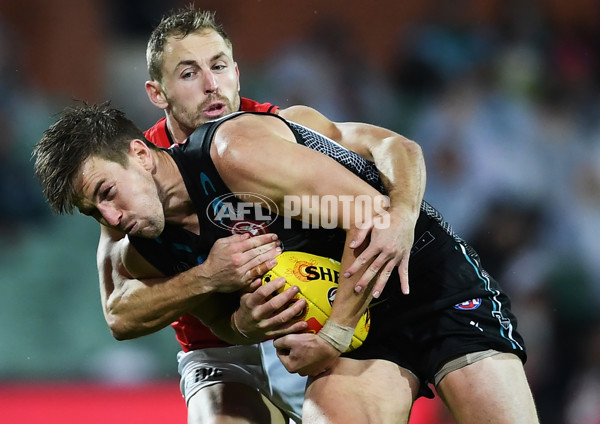 AFL 2022 Round 11 - Port Adelaide v Essendon - 956059