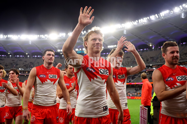 AFL 2023 Round 19 - Fremantle v Sydney - A-41222185