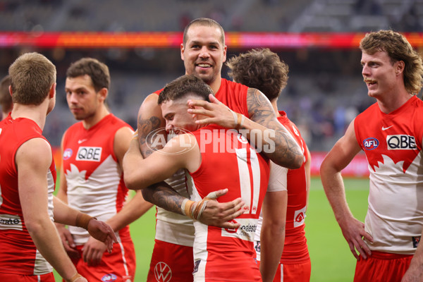 AFL 2023 Round 19 - Fremantle v Sydney - A-41224867