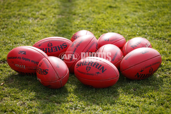 VFL 2023 Round 19 - Collingwood v Carlton - A-41408128