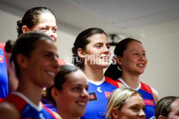 AFLW 2023 Media - Western Bulldogs Team Photo Day - A-41649692