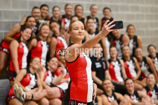 AFLW 2023 Media - St Kilda Team Photo Day - A-41802796