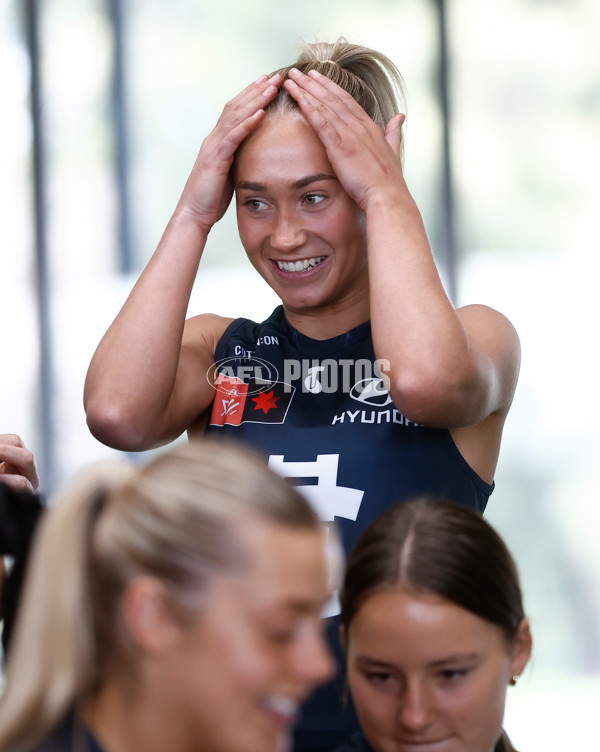 AFLW 2023 Media - Carlton Team Photo Day - A-41898315