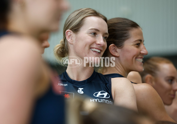AFLW 2023 Media - Carlton Team Photo Day - A-41900894