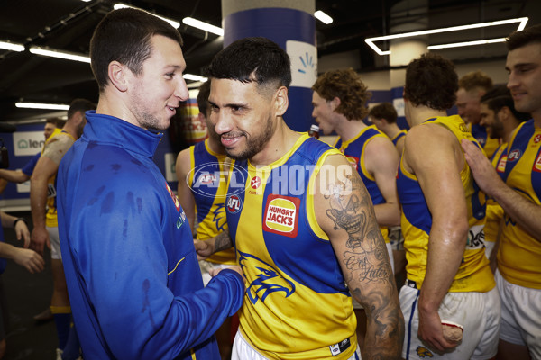 AFL 2023 Round 23 - Western Bulldogs v West Coast - A-42215101