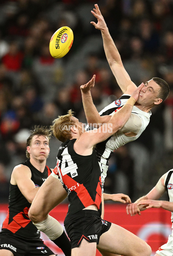 AFL 2023 Round 24 - Essendon v Collingwood - A-42437352