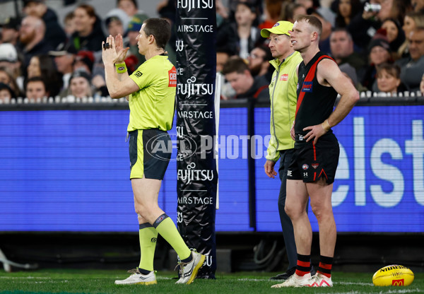 AFL 2023 Round 24 - Essendon v Collingwood - A-42440761