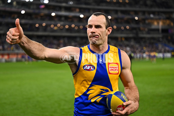 AFL 2023 Round 24 - West Coast v Adelaide - A-42489964