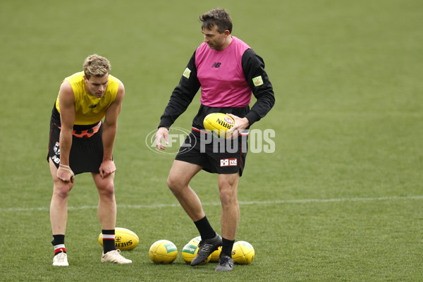 AFL 2023 Training - St Kilda 290823 - A-42600355