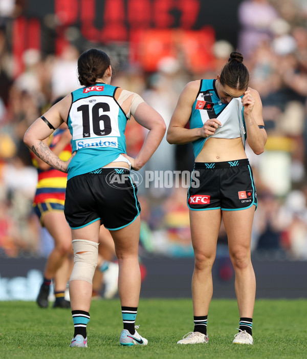 AFLW 2023 Round 01 - Adelaide v Port Adelaide - A-42644385