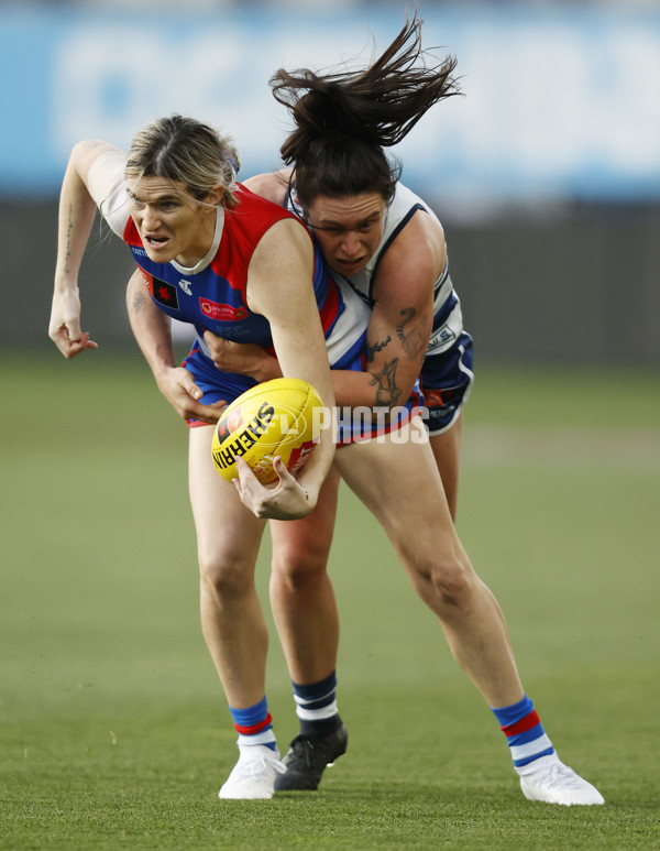 AFLW 2023 Round 01 - Geelong v Western Bulldogs - A-42644409