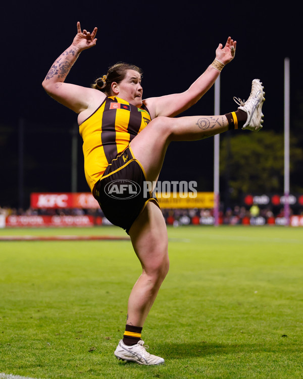 AFLW 2023 Round 01 - Hawthorn v Essendon - A-42660930