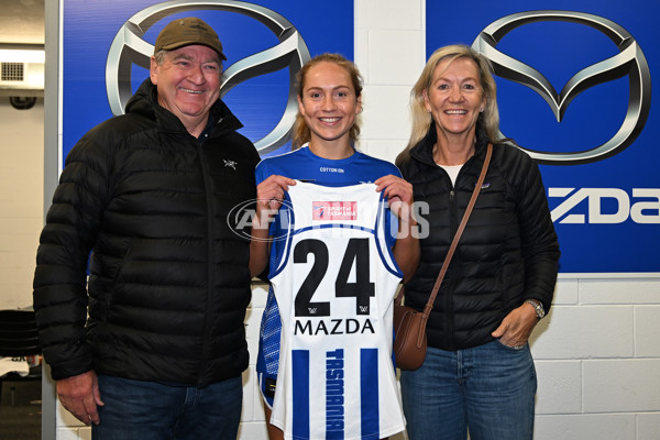 AFLW 2023 Round 01 - North Melbourne v St Kilda - A-42663387