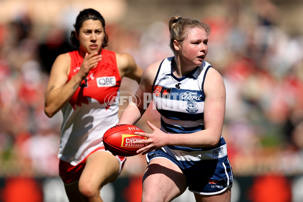 AFLW 2023 Round 02 - Sydney v Geelong - A-43011755