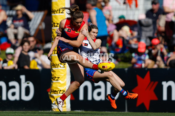 AFLW 2023 Round 03 - Melbourne v Western Bulldogs - A-43194276