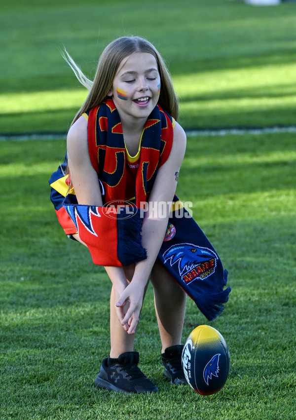 AFLW 2023 Round 03 - Adelaide v Essendon - A-43202101