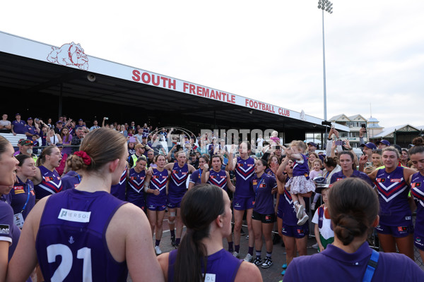 AFLW 2023 Round 03 - Fremantle v Hawthorn - A-43204939