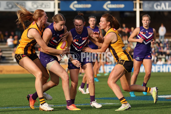 AFLW 2023 Round 03 - Fremantle v Hawthorn - A-43204959
