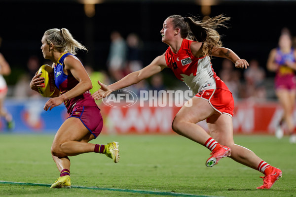 AFLW 2023 Round 03 - Brisbane v Sydney - A-43239275