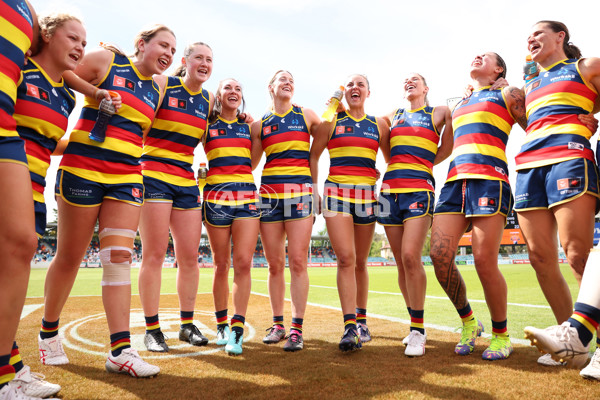 AFLW 2023 Round 04 - GWS v Adelaide - A-43327134