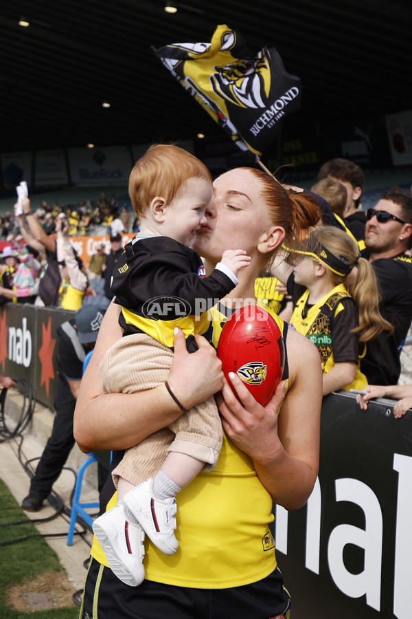 AFLW 2023 Round 04 - Carlton v Richmond - A-43335365