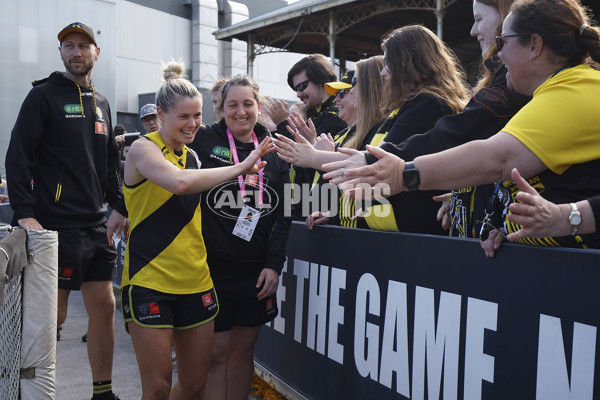 AFLW 2023 Round 04 - Carlton v Richmond - A-43335375