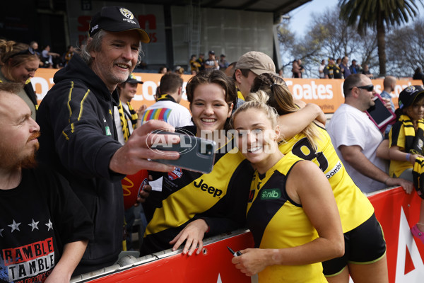 AFLW 2023 Round 04 - Carlton v Richmond - A-43335569