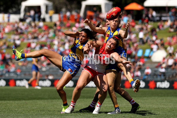 AFLW 2023 Round 04 - Sydney v West Coast - A-43363597