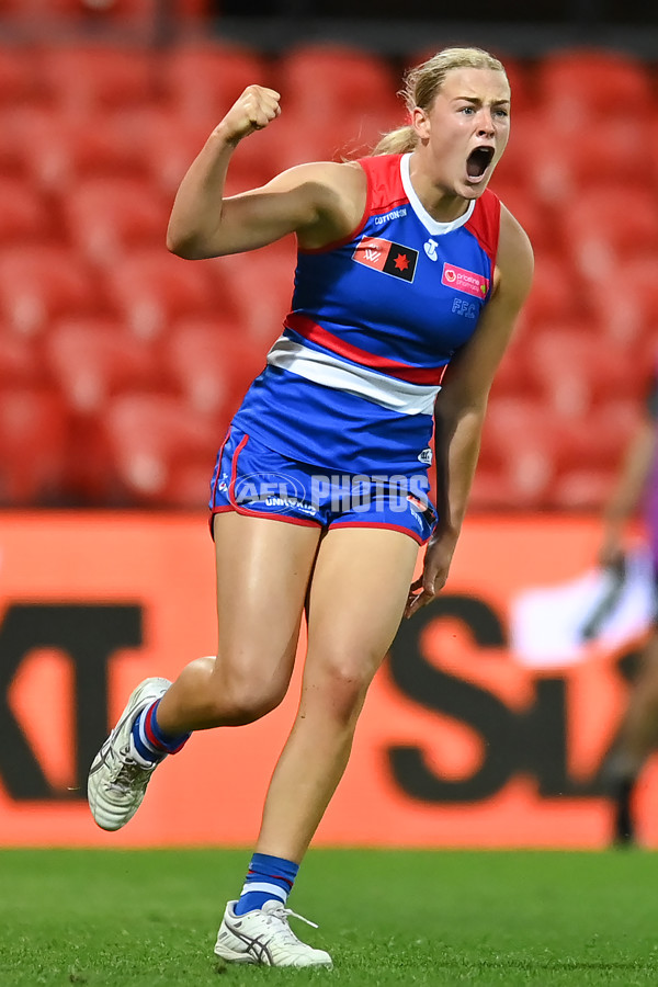 AFLW 2023 Round 05 - Gold Coast v Western Bulldogs - A-43383289