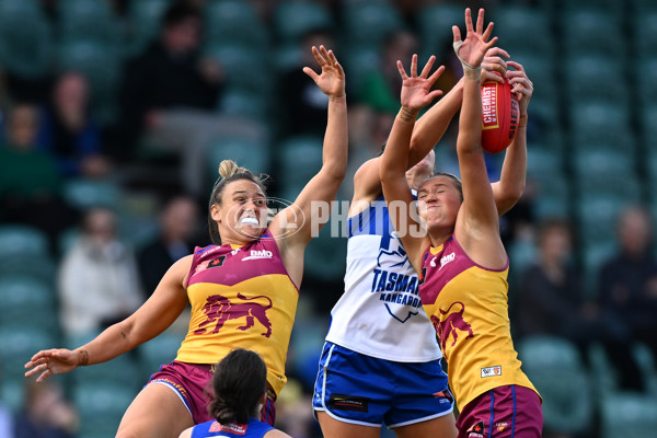 AFLW 2023 Round 04 - North Melbourne v Brisbane - A-43389756