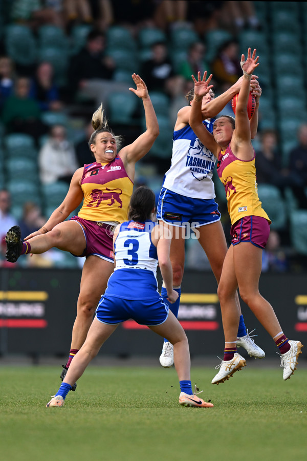 AFLW 2023 Round 04 - North Melbourne v Brisbane - A-43389759