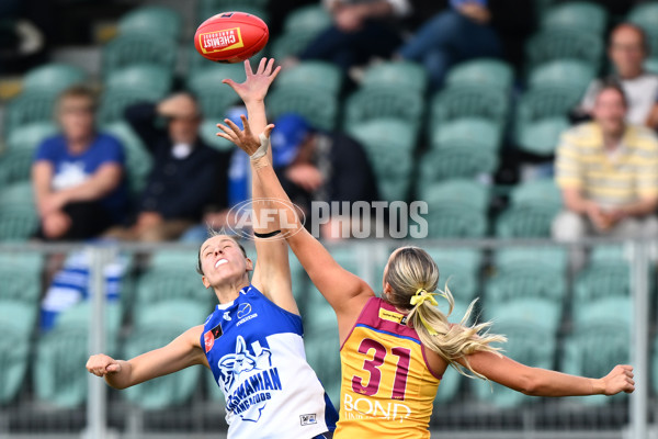 AFLW 2023 Round 04 - North Melbourne v Brisbane - A-43392284