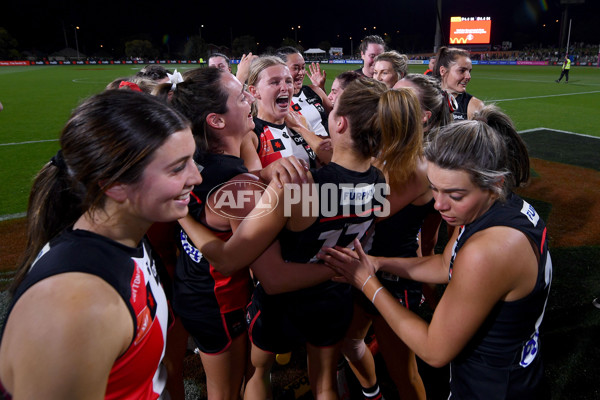 AFLW 2023 Round 05 - Western Bulldogs v St Kilda - A-43496886