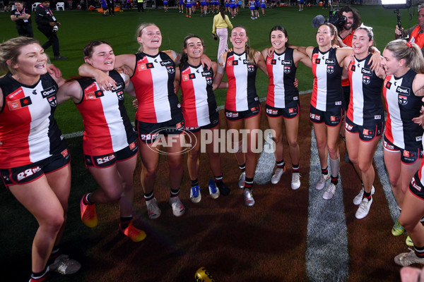 AFLW 2023 Round 05 - Western Bulldogs v St Kilda - A-43496887