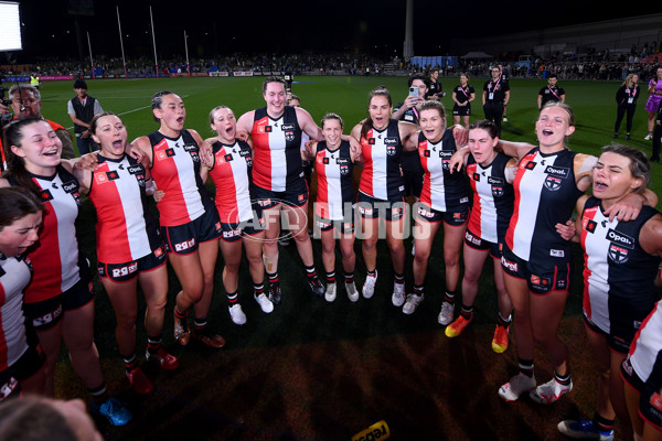 AFLW 2023 Round 05 - Western Bulldogs v St Kilda - A-43496888