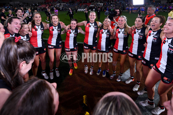 AFLW 2023 Round 05 - Western Bulldogs v St Kilda - A-43496890