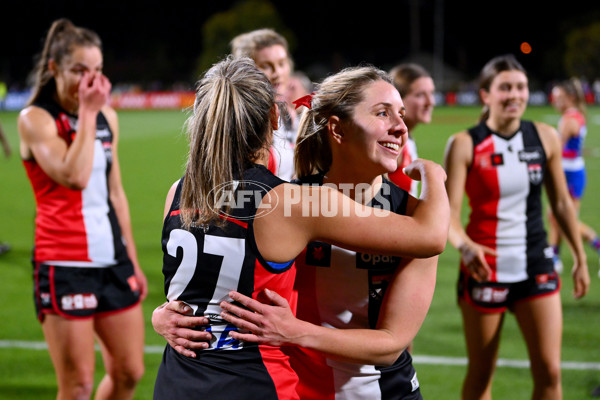 AFLW 2023 Round 05 - Western Bulldogs v St Kilda - A-43496912