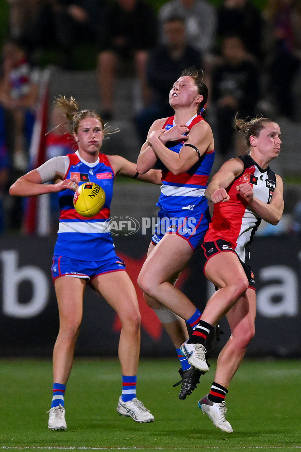 AFLW 2023 Round 05 - Western Bulldogs v St Kilda - A-43496965