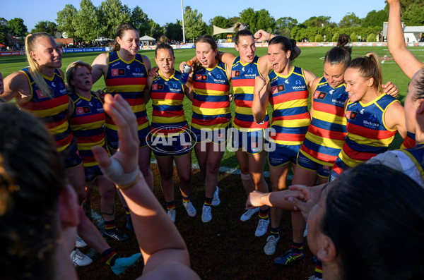 AFLW 2023 Round 05 - Adelaide v Gold Coast - A-43586328