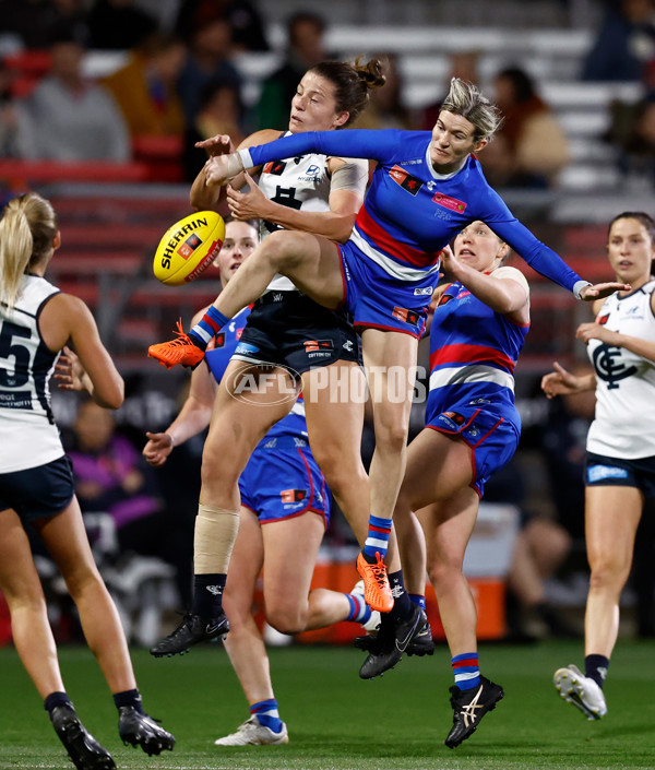 AFLW 2023 Round 06 - Western Bulldogs v Carlton - A-43609622