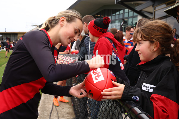 AFLW 2023 Round 06 - Essendon v Geelong - A-43640856