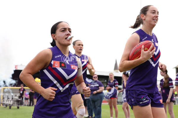 AFLW 2023 Round 06 - Fremantle v North Melbourne - A-43645968