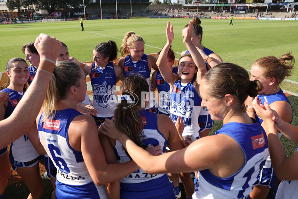 AFLW 2023 Round 06 - Fremantle v North Melbourne - A-43651086