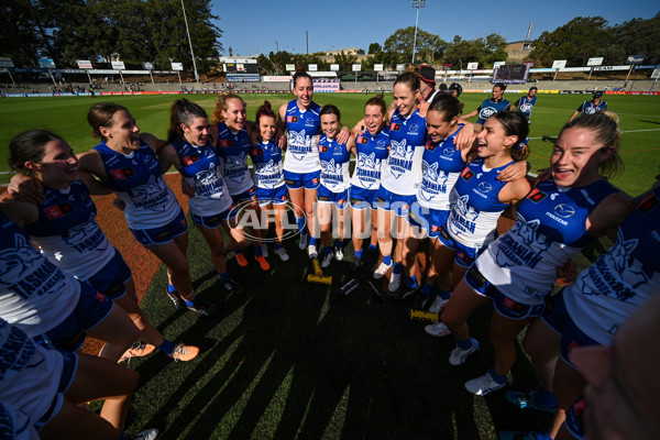 AFLW 2023 Round 06 - Fremantle v North Melbourne - A-43653425