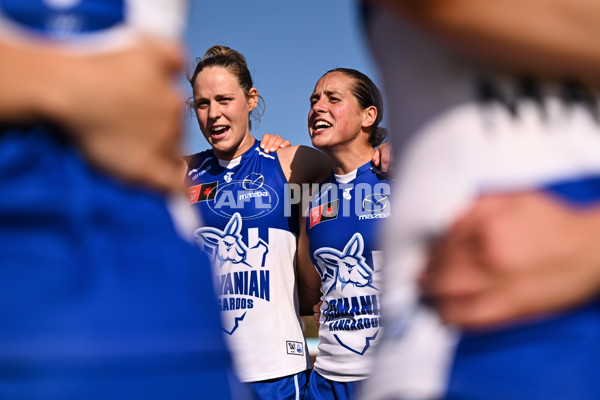 AFLW 2023 Round 06 - Fremantle v North Melbourne - A-43653426