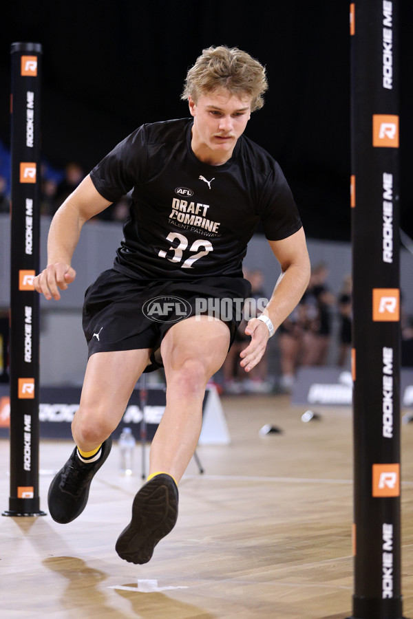 AFL 2023 Media — AFL Draft Combine Victoria - A-43658173