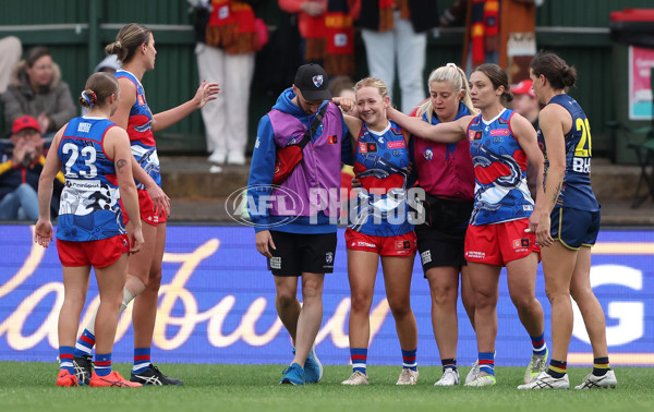AFLW 2023 Round 07 - Adelaide v Western Bulldogs - A-43690552