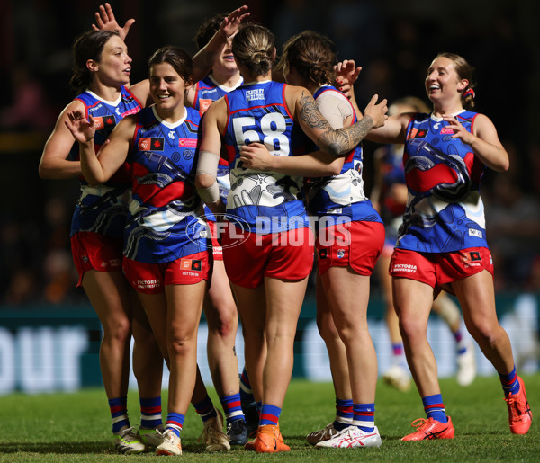 AFLW 2023 Round 07 - Adelaide v Western Bulldogs - A-43692726