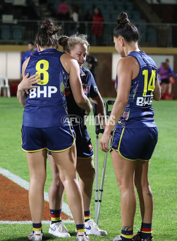 AFLW 2023 Round 07 - Adelaide v Western Bulldogs - A-43692734