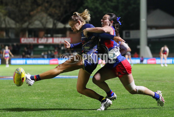 AFLW 2023 Round 07 - Adelaide v Western Bulldogs - A-43692738